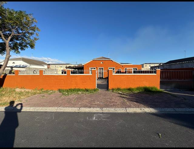 5 BEDROOM HOUSE FOR SALE IN FOREST GLADE